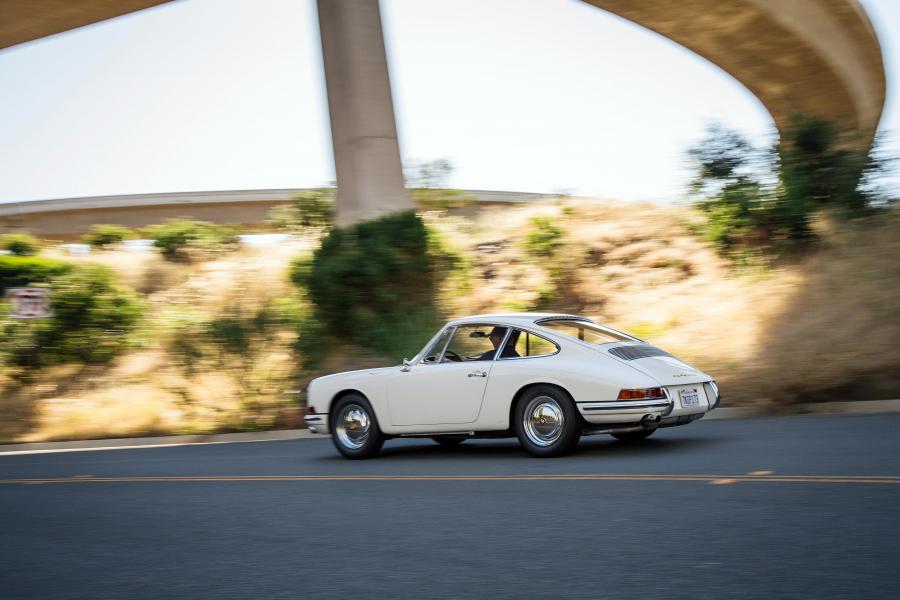  Porsche 911 2.0 Coupe 1965 года  (NA) (фото 18 из 33)